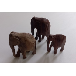 פילי עץ | שלשה פילי עץ | שלשה פסלי פילים מעץ |