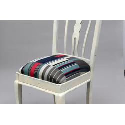 כסא עץ מרופד | כסא וינטג’ מיוחד | כסא רטרו עם ריפוד צבעוני