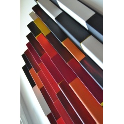 תמונה צבעונית | | רעיון לעיצוב צבעוני | פסיפס עץ לסלון