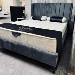 MYKONOS | מיטה זוגית מרופדת עם תיפורים בעיצוב קלאסי 180/200 ס״מ / שמנת