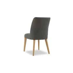 BLUES | כסא מרופד לפינת אוכל בעיצוב חמים בד אפור כהה / רגל אלון טבעי