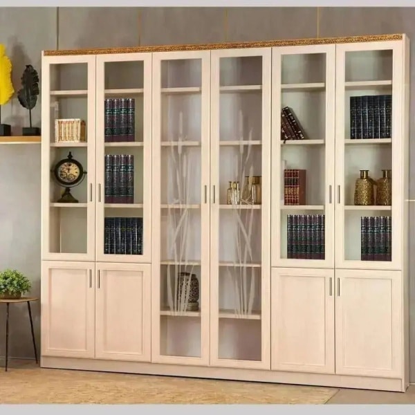 HODAYA | ארון ספרים לסלון עם עיטורי זהב ודלתות זכוכית מעץ סנדוויץ׳ איכותי 320 ס״מ – 8 דלתות