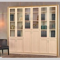 MORIA | ארון ספרים לסלון מעץ סנדוויץ׳ עם דלתות ויטרינה ועיטורי זהב 320 ס״מ – 8 דלתות
