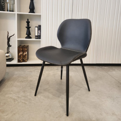 Dizi | כסא אוכל מעוצב עם תפרי זיגזג בצבעים מושלמים דמוי עור שחור