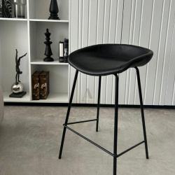 SOLO | כסא בר מיניליסטי בשילוב מתכת בצבעים הורסים שחור